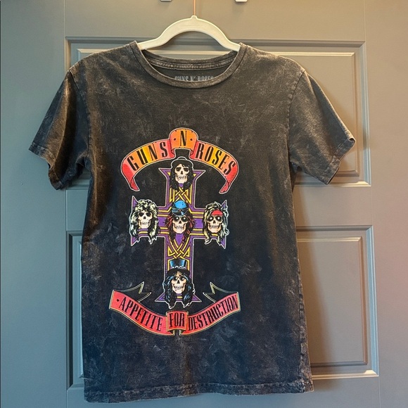 Guns N’ Roses t shirt 100% cotton! NWOT - Picture 2 of 5